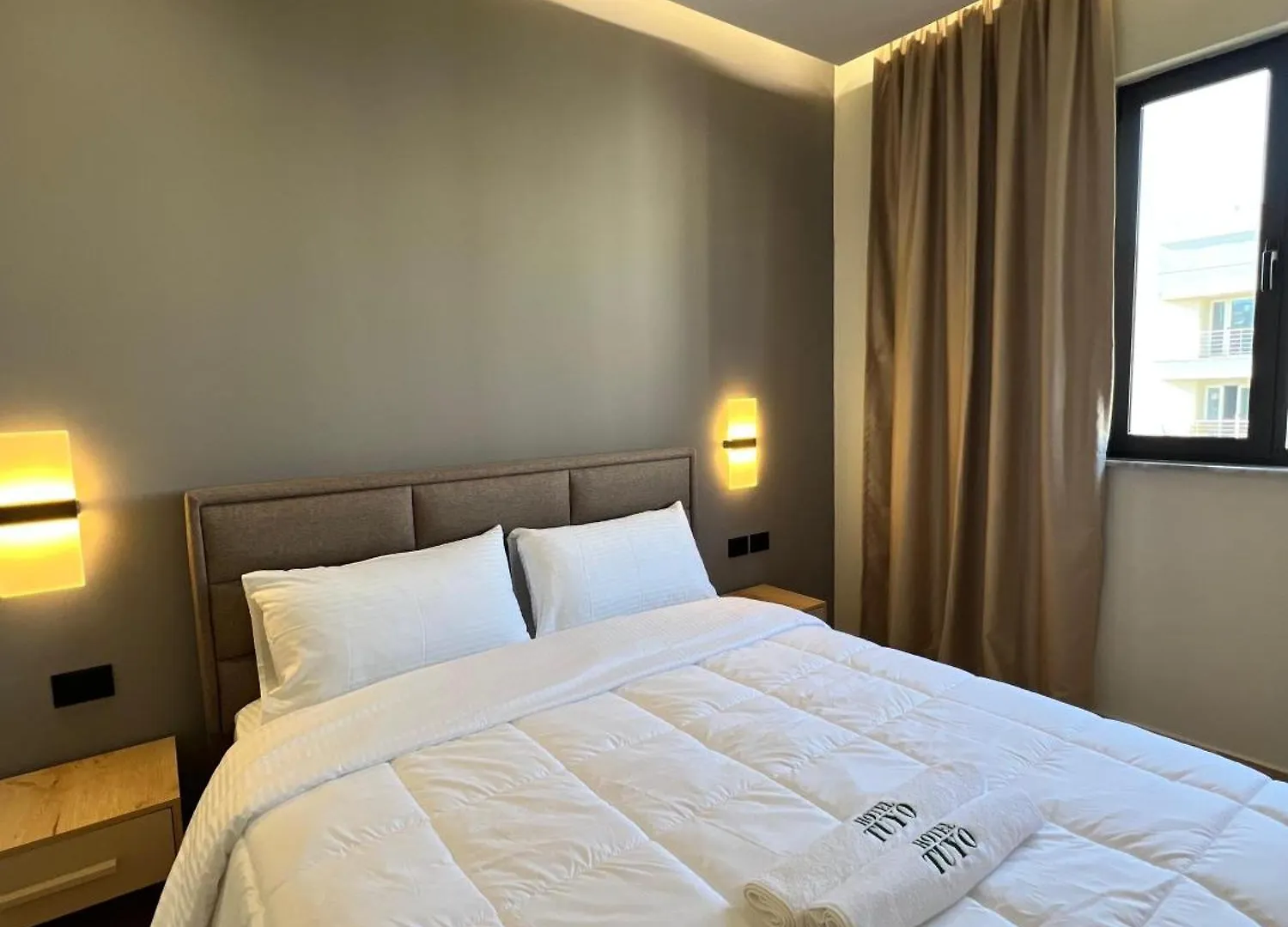 טיראנה Hotel Tuyo