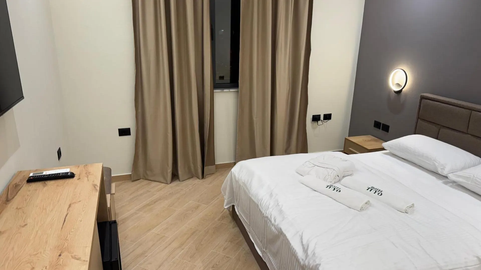 טיראנה Hotel Tuyo