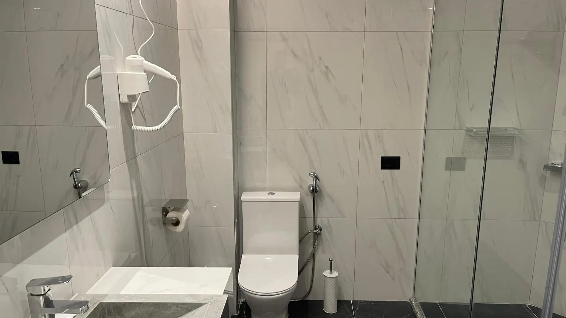 Hotel Tuyo Tirana