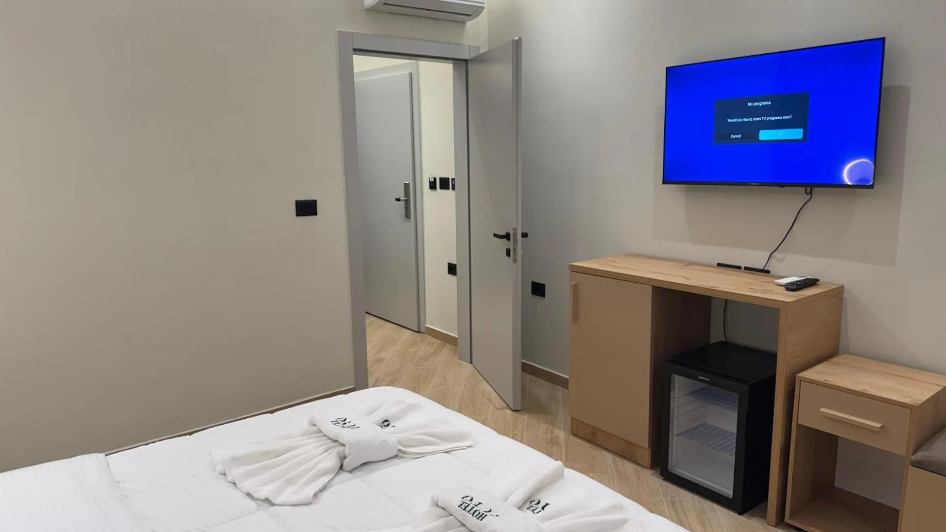 Hotel Tuyo Tirana 3*,  Albania