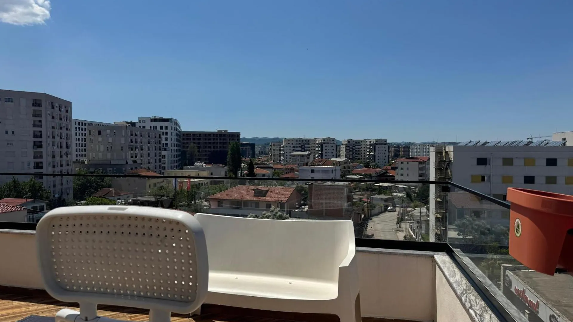 Hotel Tuyo Tirana 3*,