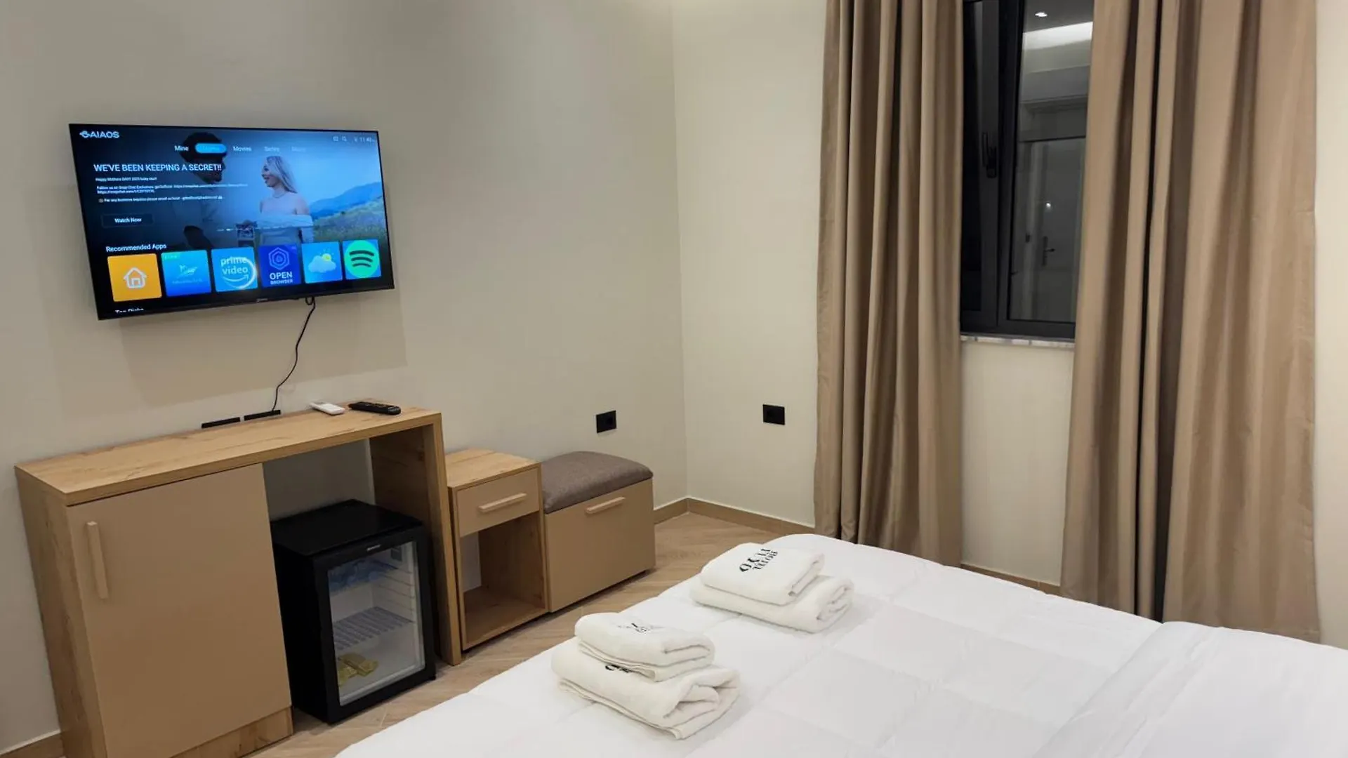 Hotel Tuyo Tirana 3*,