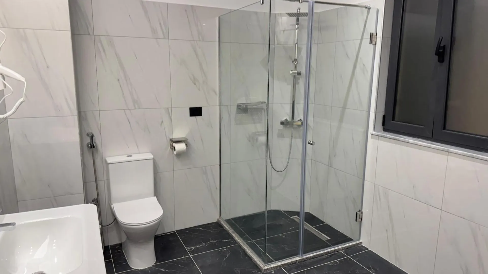 Hotel Tuyo Tirana